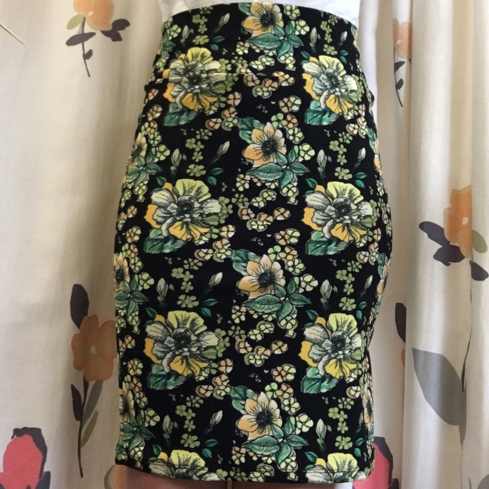 Floral pencil skirt